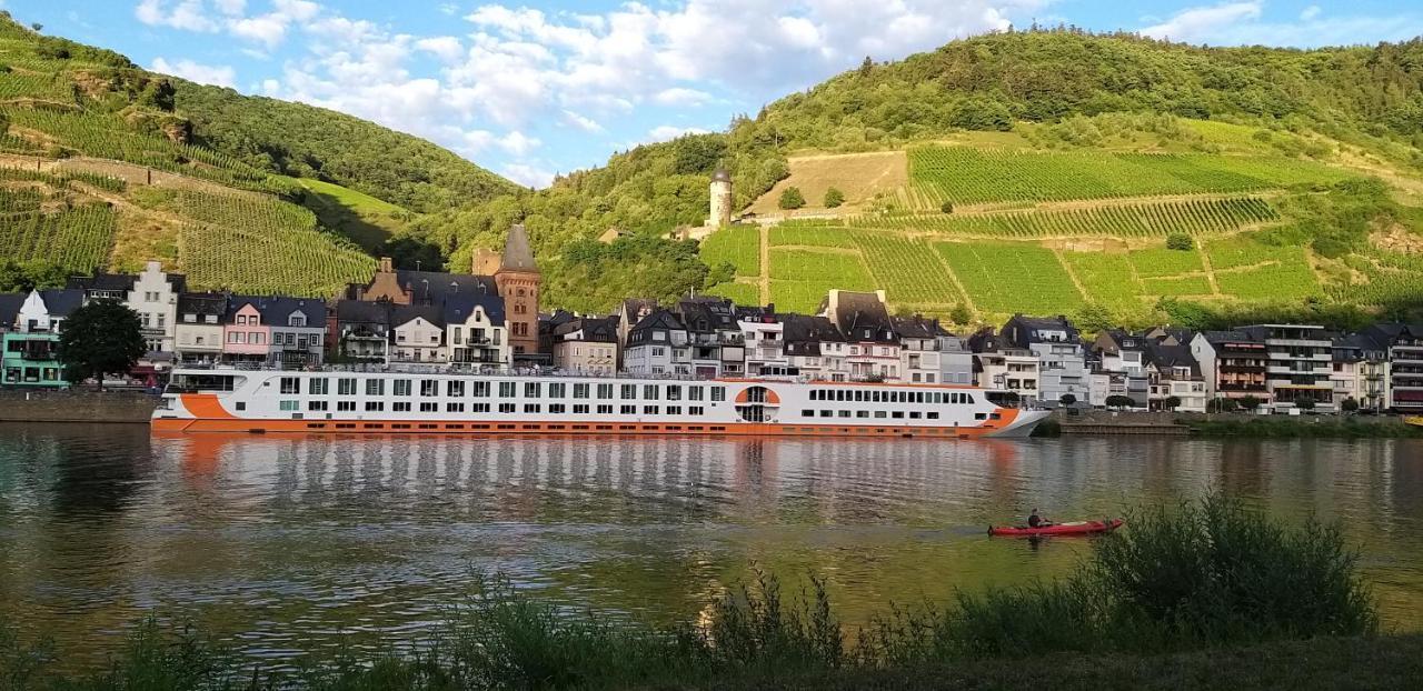 Mosel-Appartements Nehren Цел ан дер Мозел Екстериор снимка