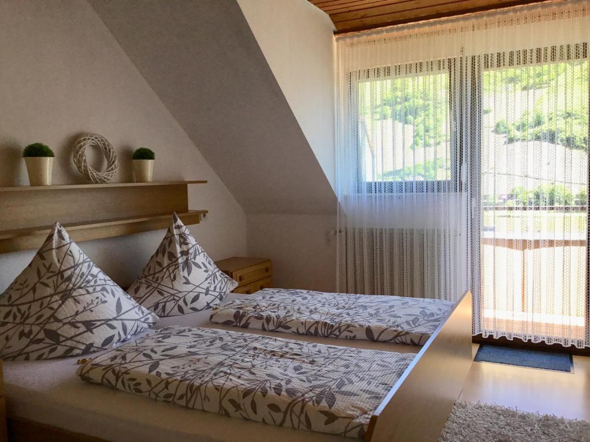 Mosel-Appartements Nehren Цел ан дер Мозел Екстериор снимка
